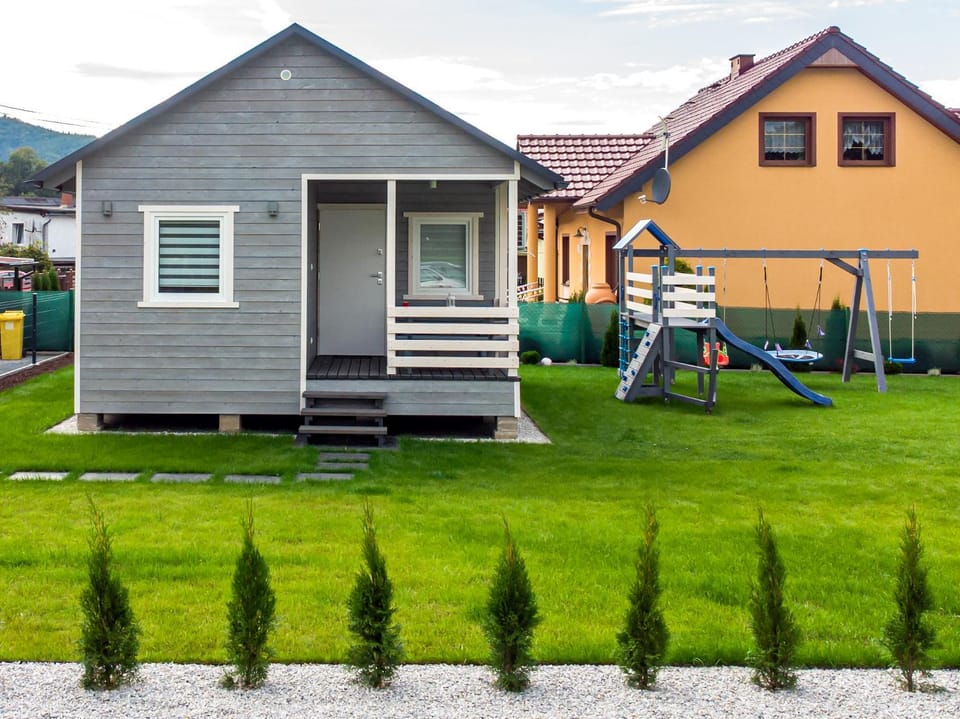 Szary Domek w Karkonoszach House in Lower Silesian Voivodeship