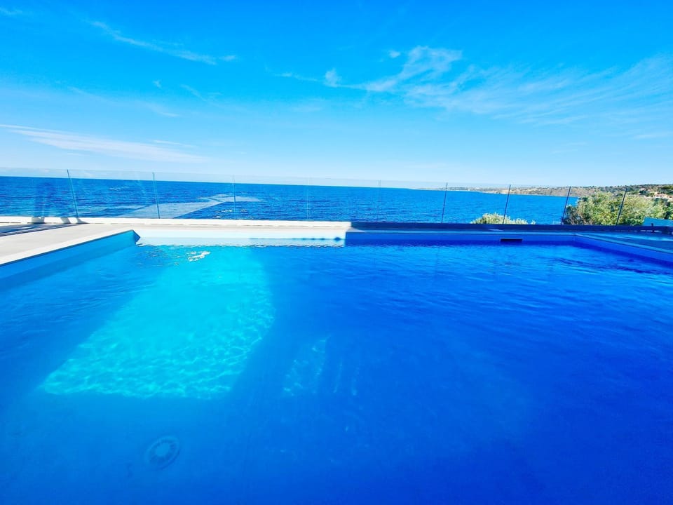 Sea view, Swimming pool