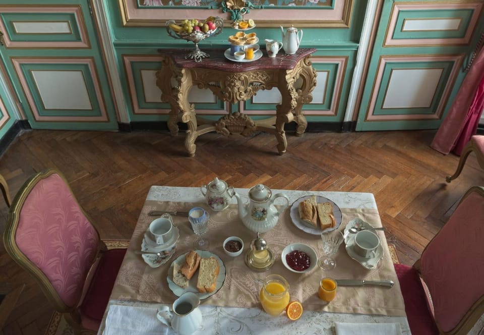 Dining area, Breakfast, Continental breakfast