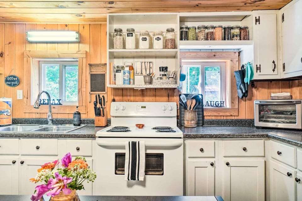 'The Creek' Winfield Gem: 73 Acres of Privacy House in Tennessee