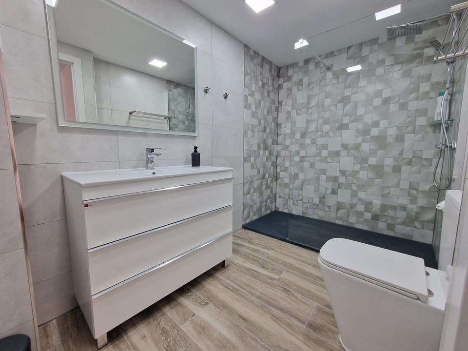 Miyas 2, PRIMERA LÍNEA DE PLAYA Apartment in Alicante