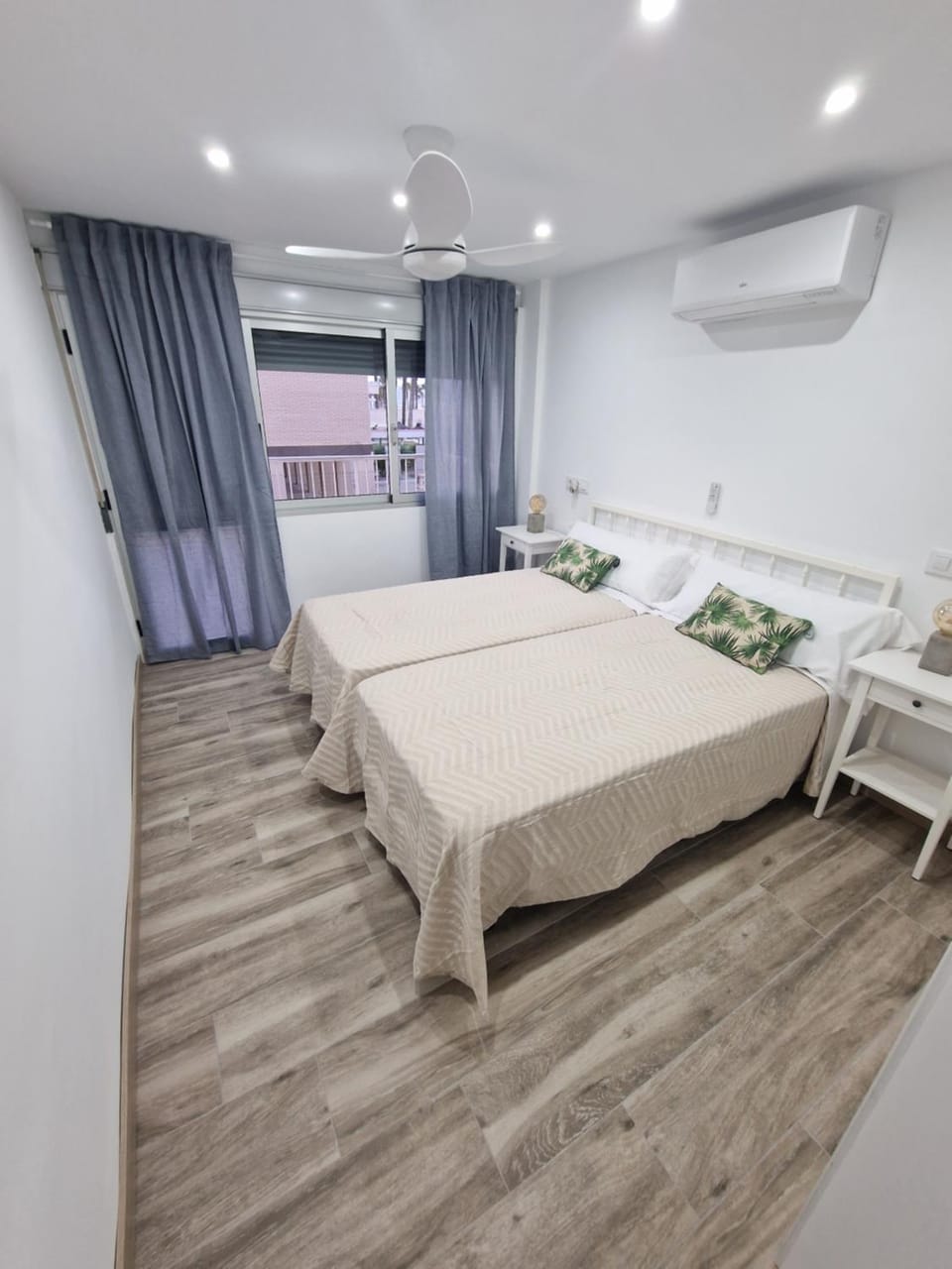 Miyas 2, PRIMERA LÍNEA DE PLAYA Apartment in Alicante