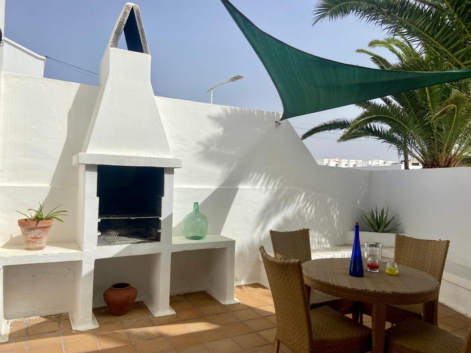 Day, BBQ facilities, Balcony/Terrace, Dining area