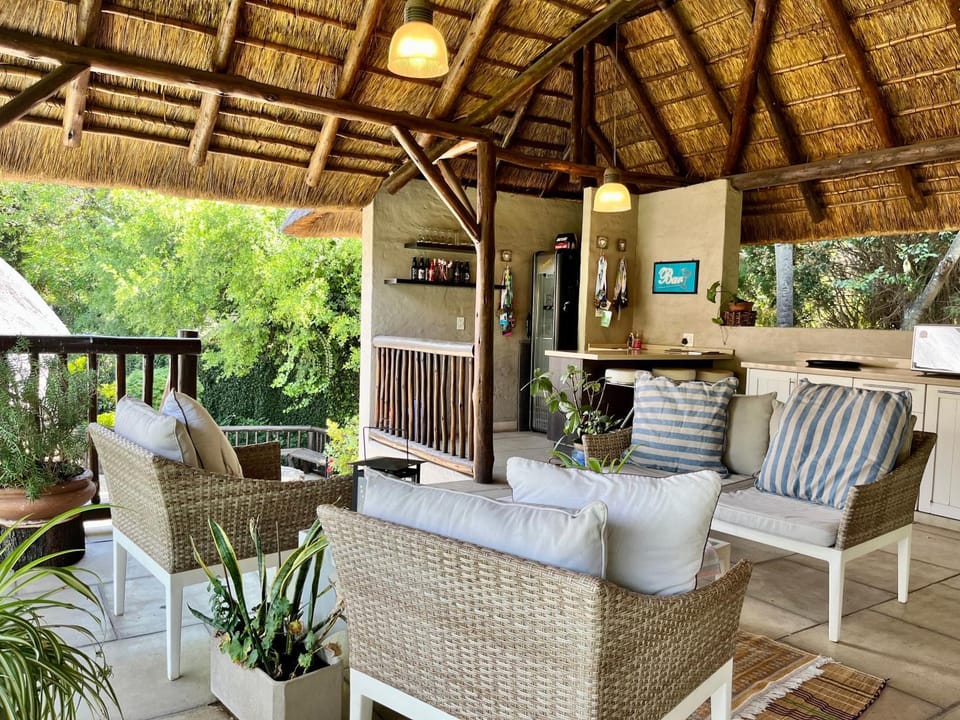 Patio, Balcony/Terrace, Seating area