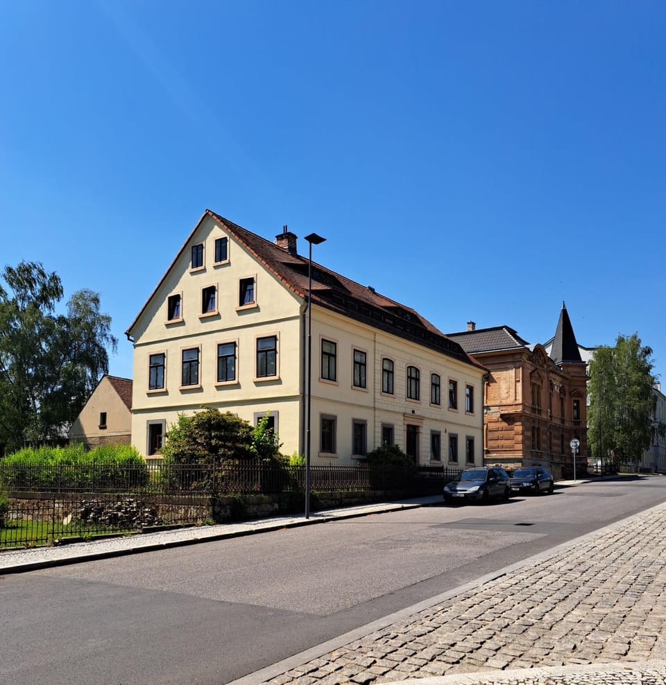Property building, Street view, Location, Parking