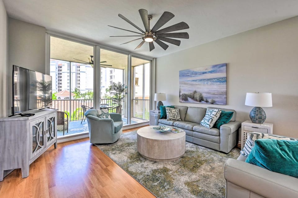 Naples Escape in Regatta w/ Resort Amenities! House in Vanderbilt Beach
