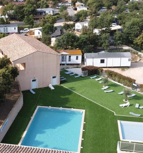 Charmant et Spacieux Mobil Home Chalet in French Riviera