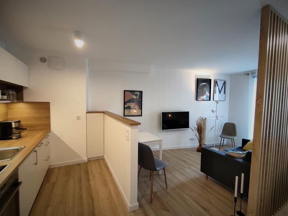Kitchen or kitchenette, Seating area