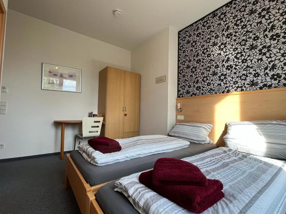 Ferienunterkunft mit 4 Doppelzimmern in Einbeck!! Bed and Breakfast in Lower Saxony, Germany