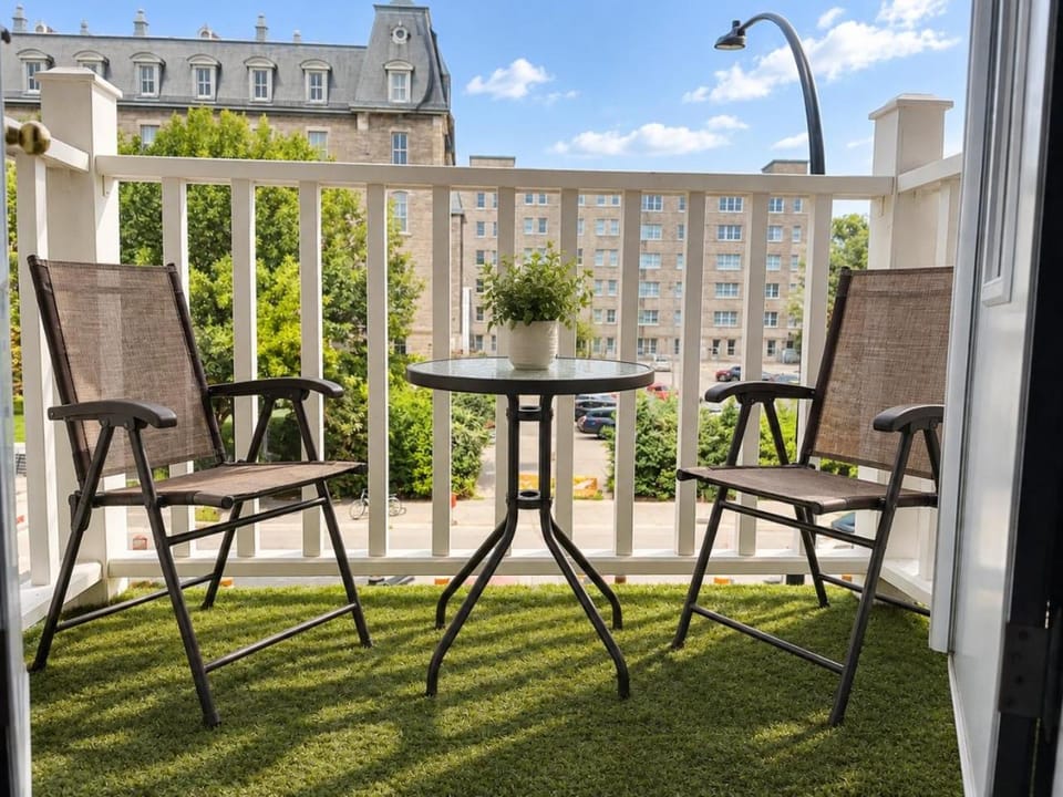 ZEN - SelfCheckIn - Rooftop - Terraces - St-Denis House in Laval