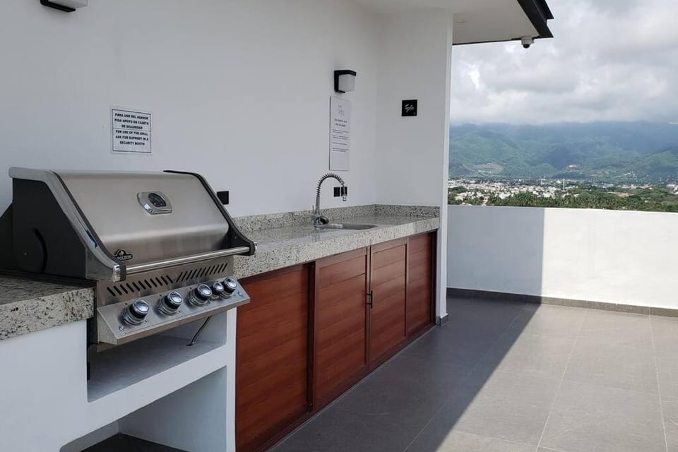 Kitchen or kitchenette, Kitchen or kitchenette, Mountain view, stove