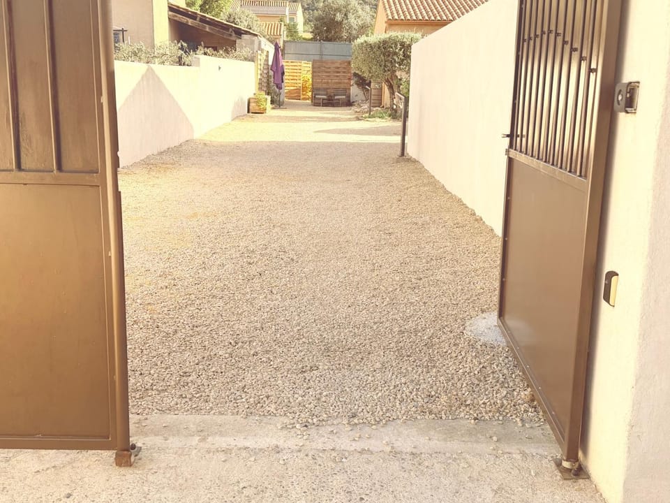 Chez Nous House in Mallemort