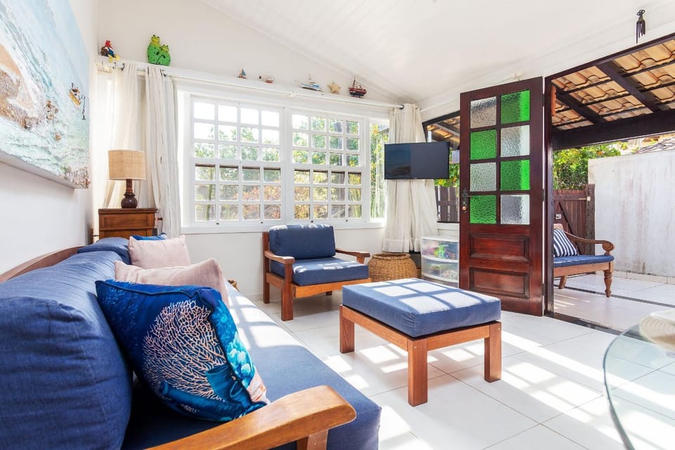 Communal lounge/ TV room, Living room, Dining area