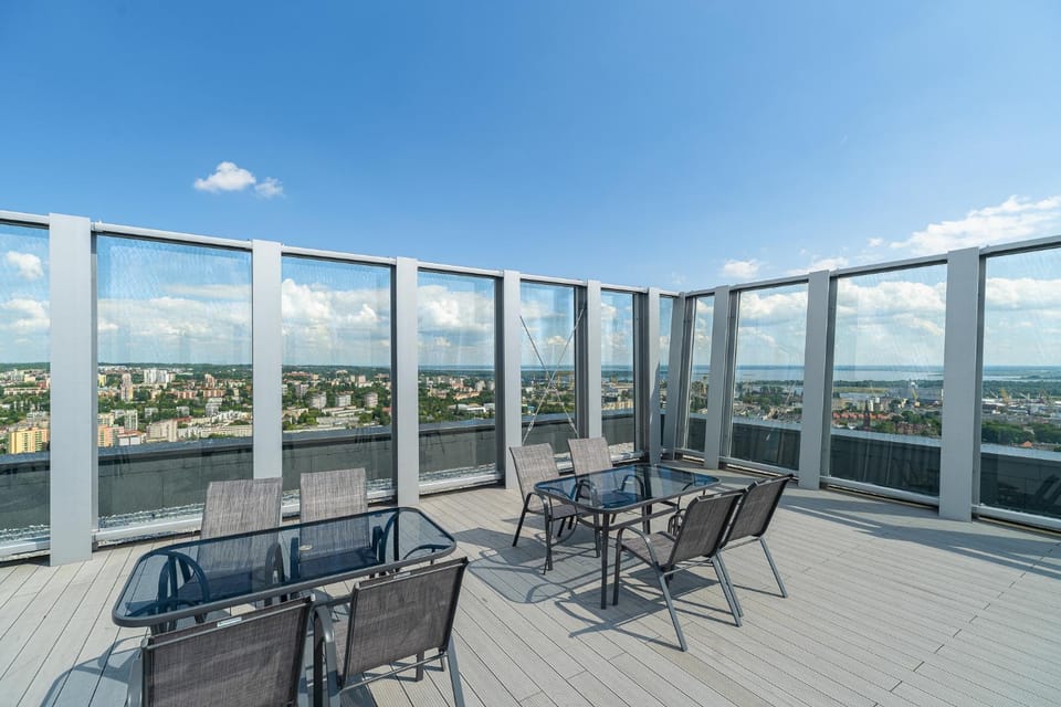 View (from property/room), Balcony/Terrace, City view