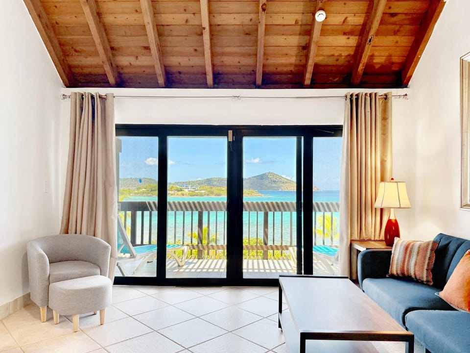 Sapphire Beachfront Renovated Villa 1200 SF! - Free Wi-Fi Apartment in Virgin Islands (U.S.)