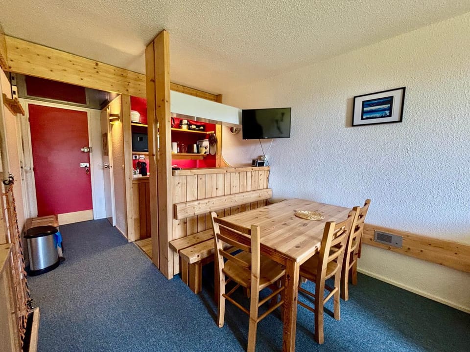 Appartement proche des pistes avec balcon et wifi - FR-1-346-326 Apartment in Landry