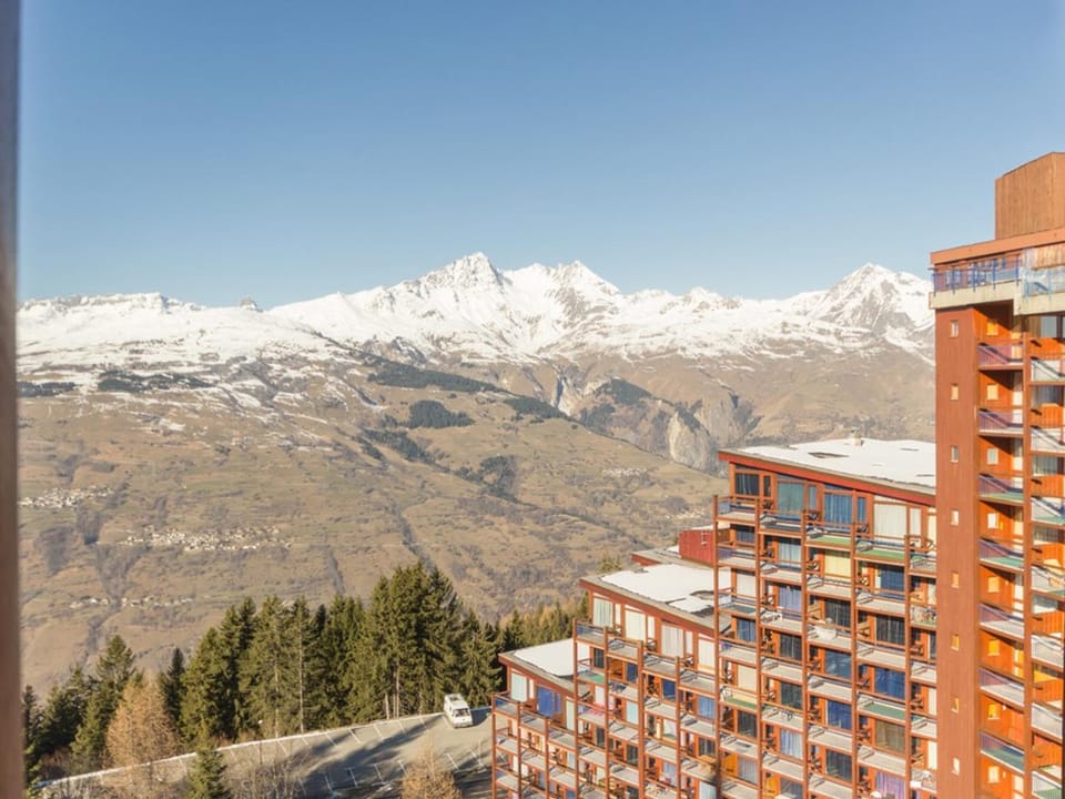 Appartement proche des pistes avec balcon et wifi - FR-1-346-326 Apartment in Landry