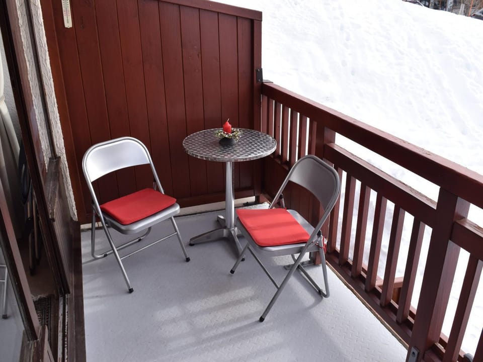 Studio 4 pers avec balcon sud proche commerces et pistes - FR-1-275-177 Apartment in Montvalezan
