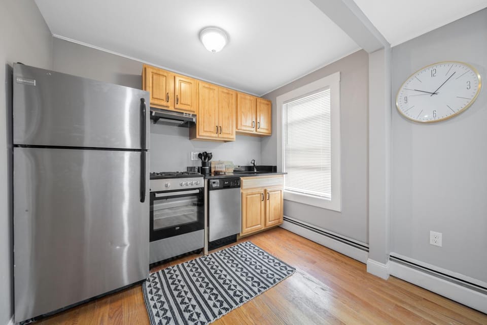 Kitchen or kitchenette, dishwasher, oven, stove