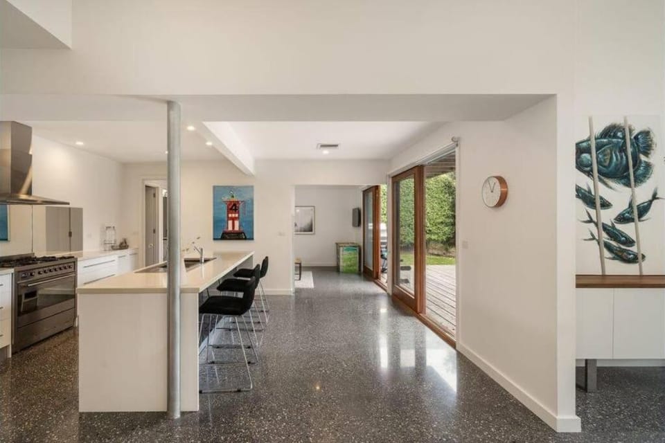 Sorrento Sea Escape - perfect family beach house with linen. House in Melbourne Road