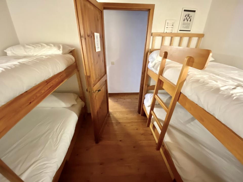 Photo of the whole room, Bedroom, bunk bed