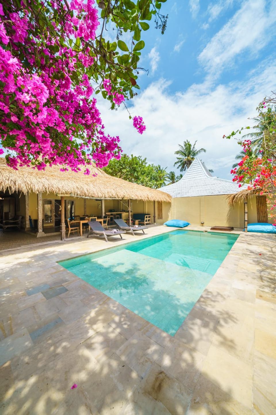 Day, Pool view, Swimming pool, Swimming pool, sunbed