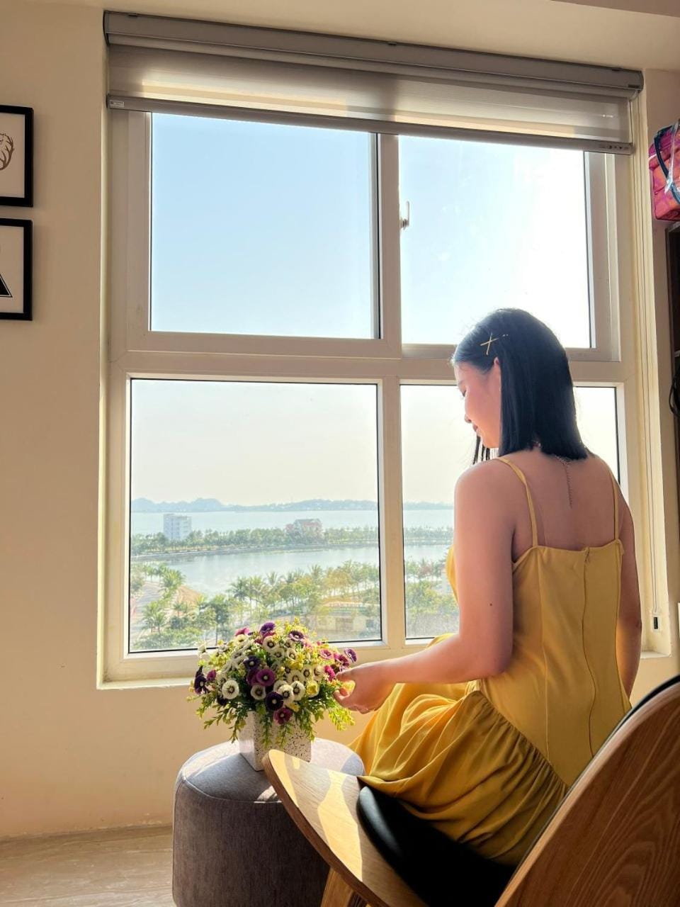People, Natural landscape, View (from property/room), Lake view, Landmark view, Sea view, Street view, group of guests