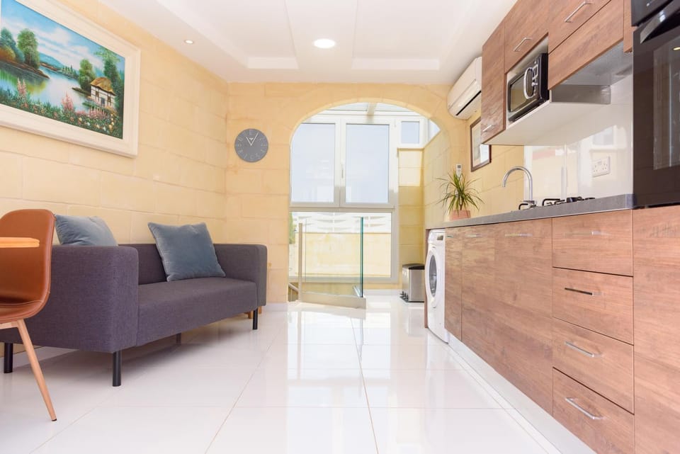 Kitchen or kitchenette, kitchen