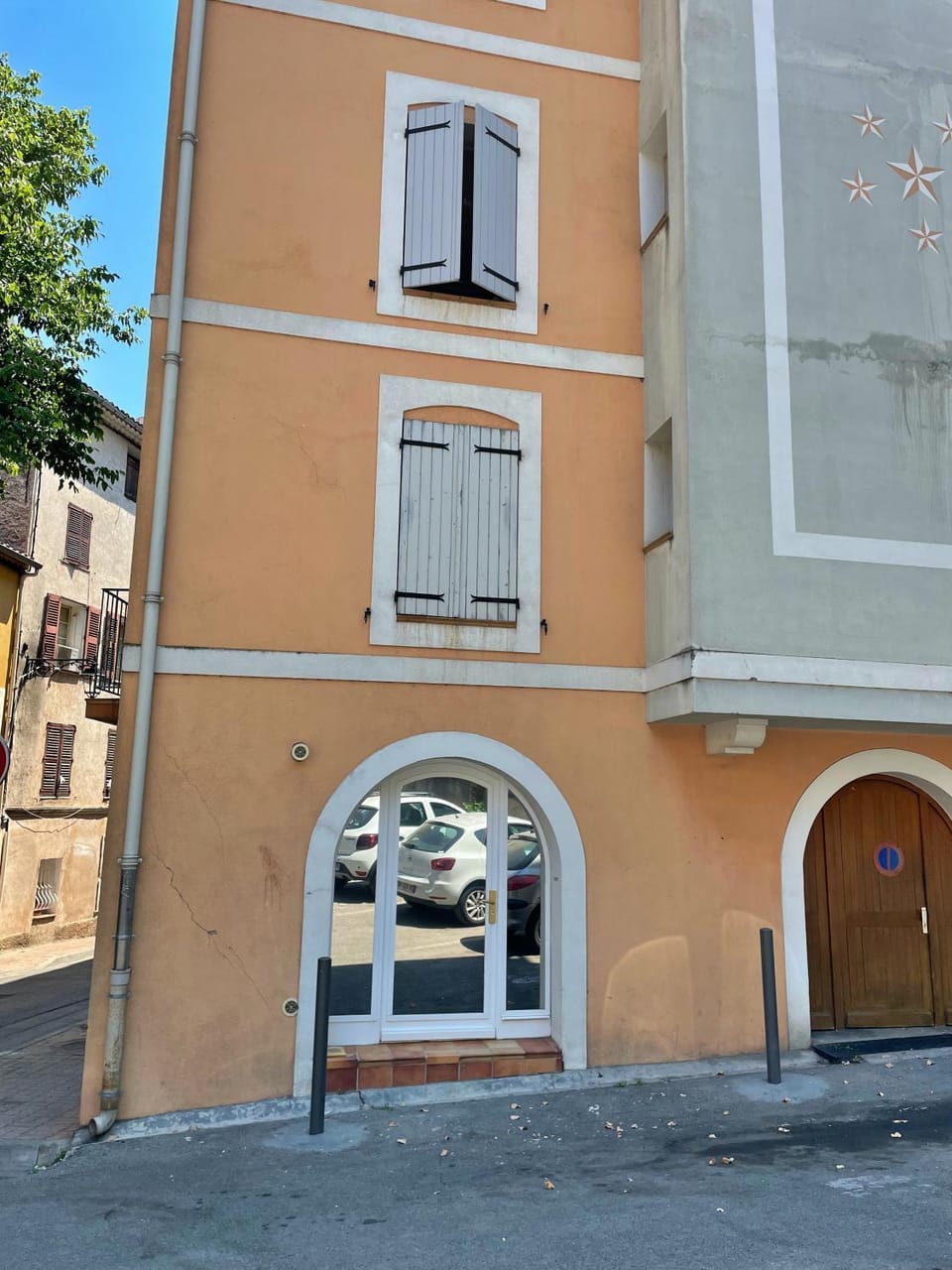 Draguignan, centre ville wifi jolie deco Apartment in French Riviera