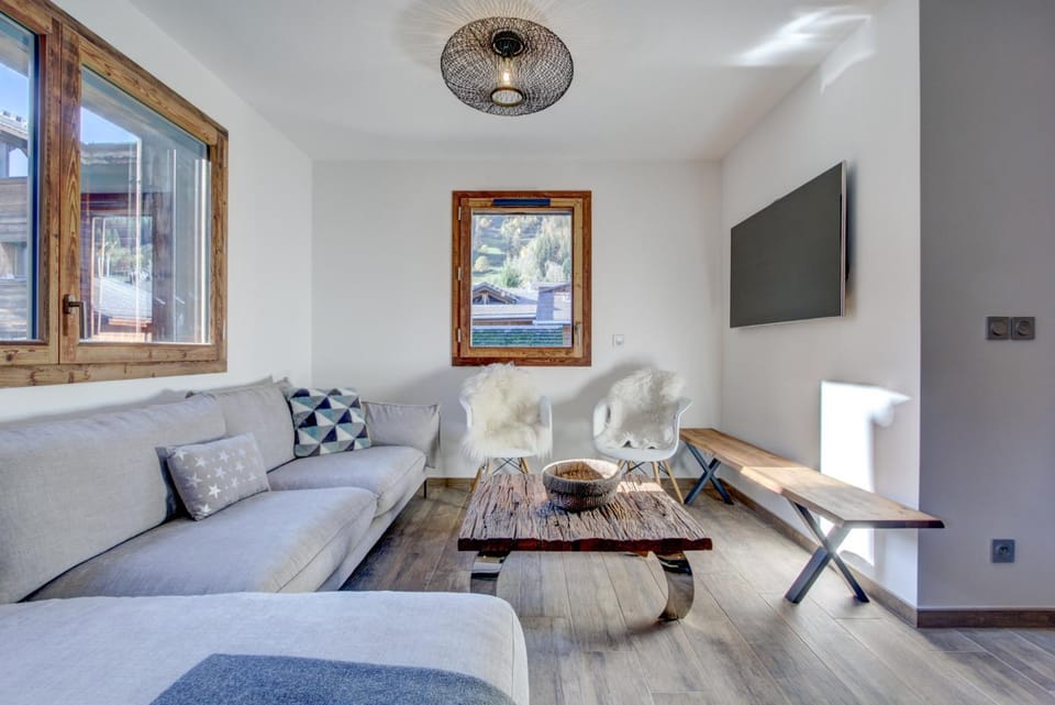 Communal lounge/ TV room, TV and multimedia, Living room