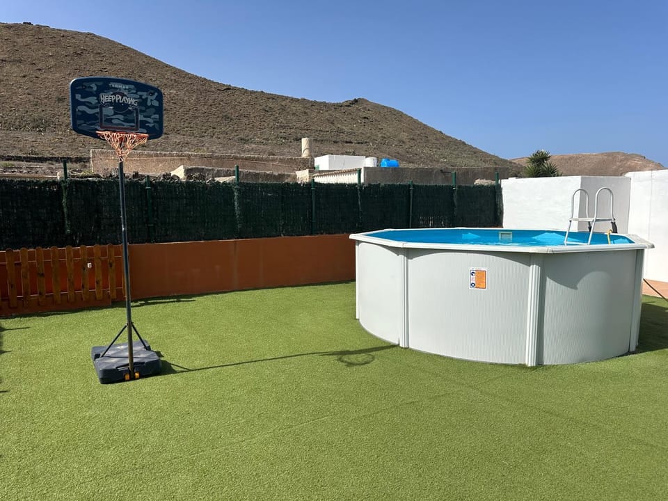 Balcony/Terrace, Swimming pool
