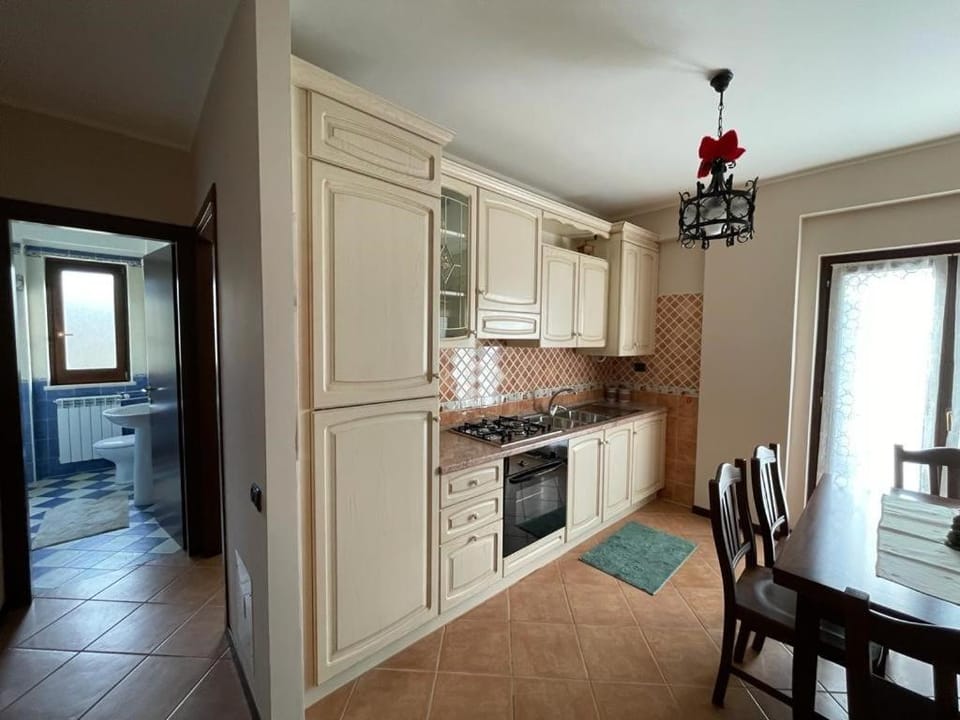 Kitchen or kitchenette, pet friendly, kitchen