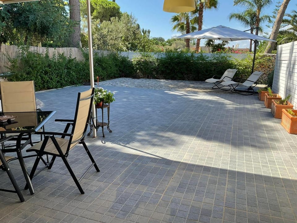 Patio, Inner courtyard view