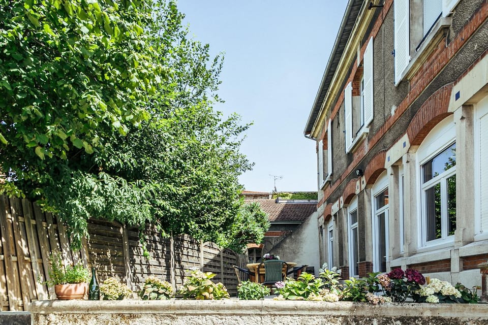 Le Clos maison 3 chambres avec extérieur et parking Epernay centre House in Epernay