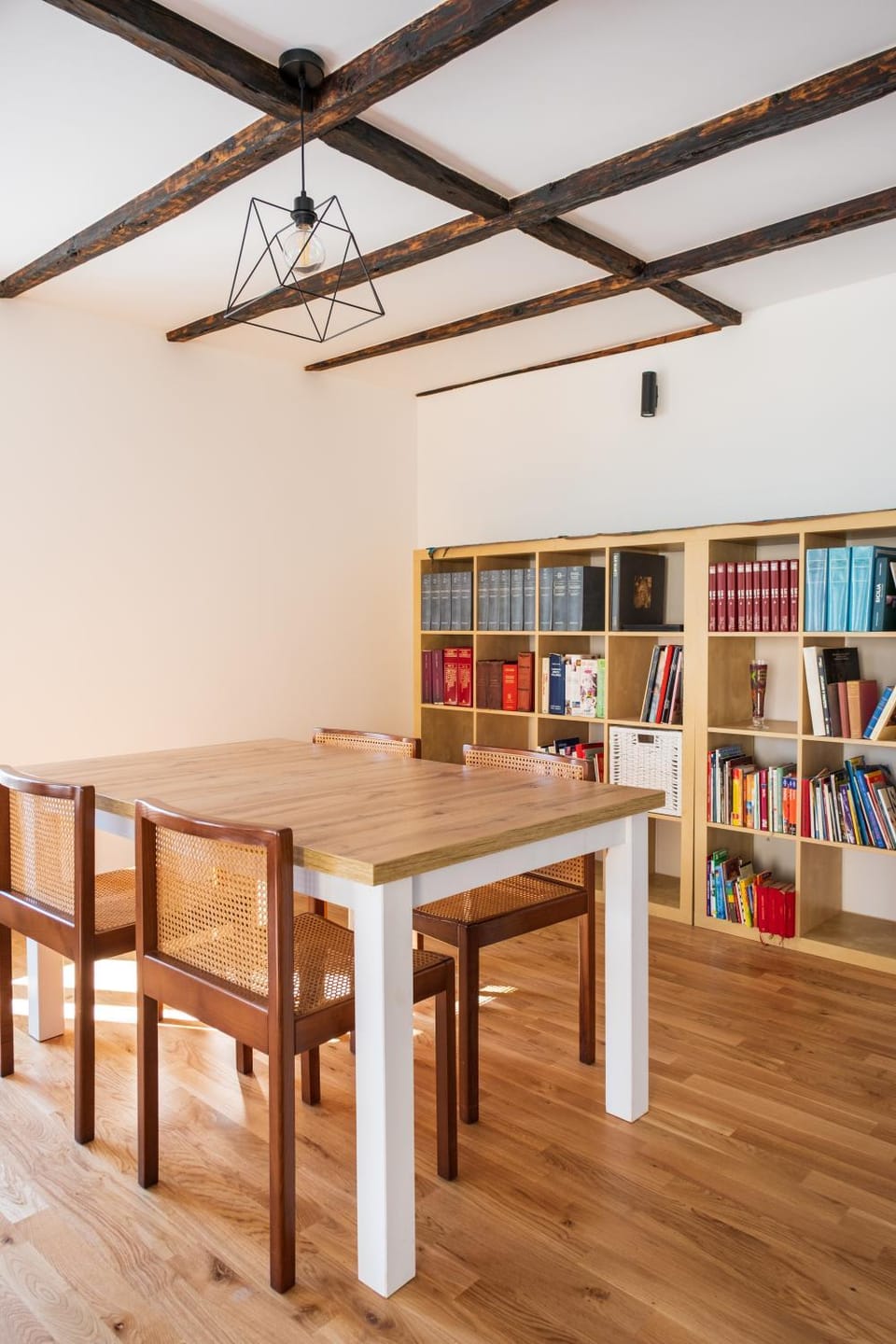 Library, Dining area