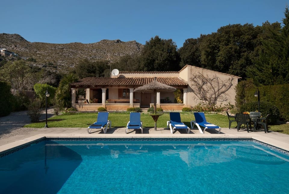 Facade/entrance, Swimming pool, Swimming pool