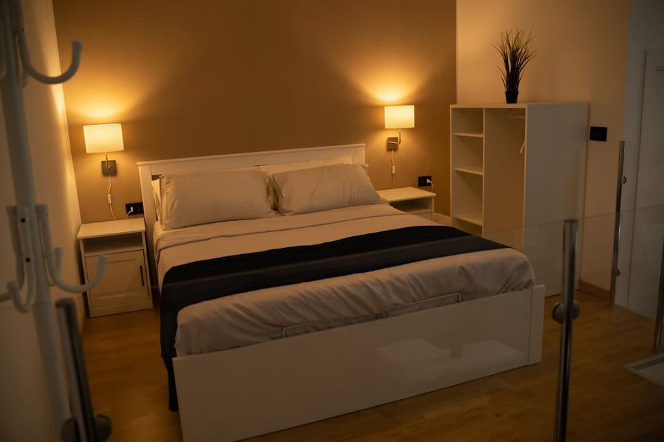 Bed, Photo of the whole room, Bedroom, wardrobe