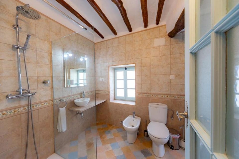 Casa Bonita Órgiva. House in Órgiva