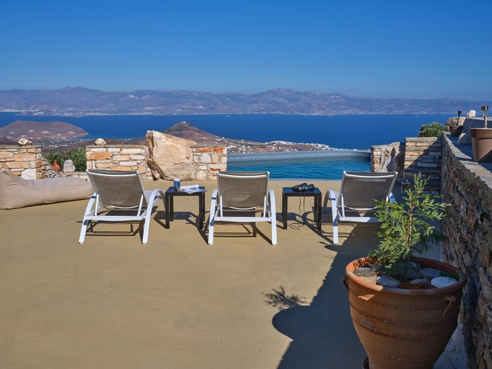 VILLA STELLA, LEFKES PAROS Villa in Paros, Greece