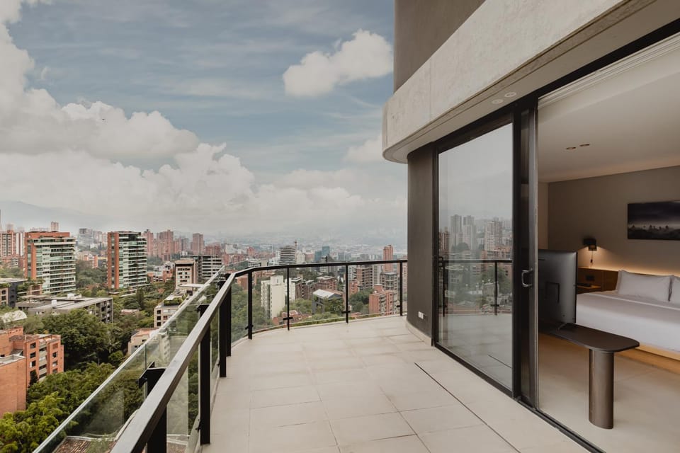 Balcony/Terrace, City view