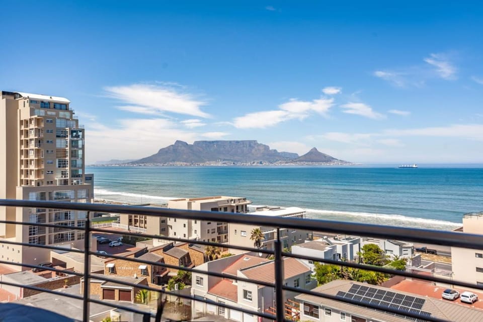 View (from property/room), Balcony/Terrace, Mountain view, Sea view