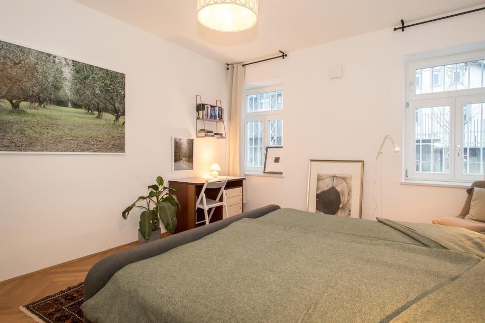 Bedroom, hair dresser