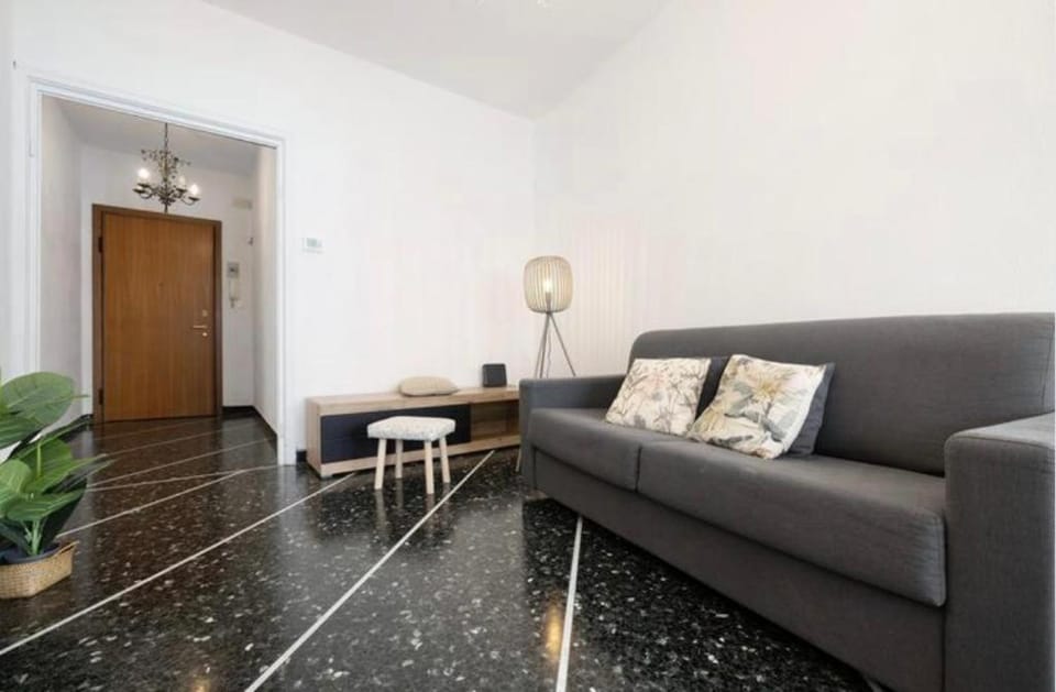 Cà Adri , appartamento in posizione strategica per godere delle spiaggia e dei sentieri Outdoor ! Apartment in Finale Ligure