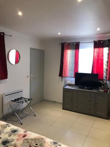 ZF IMMERSION Bed and Breakfast in Marseille