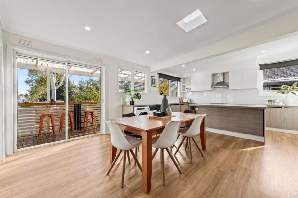Charming House; Walk to Beach & Shops House in Rosebud