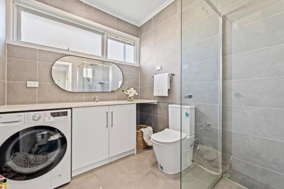 Charming House; Walk to Beach & Shops House in Rosebud