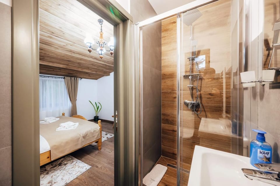 Cabana Gura Voronețului Nature lodge in Romania