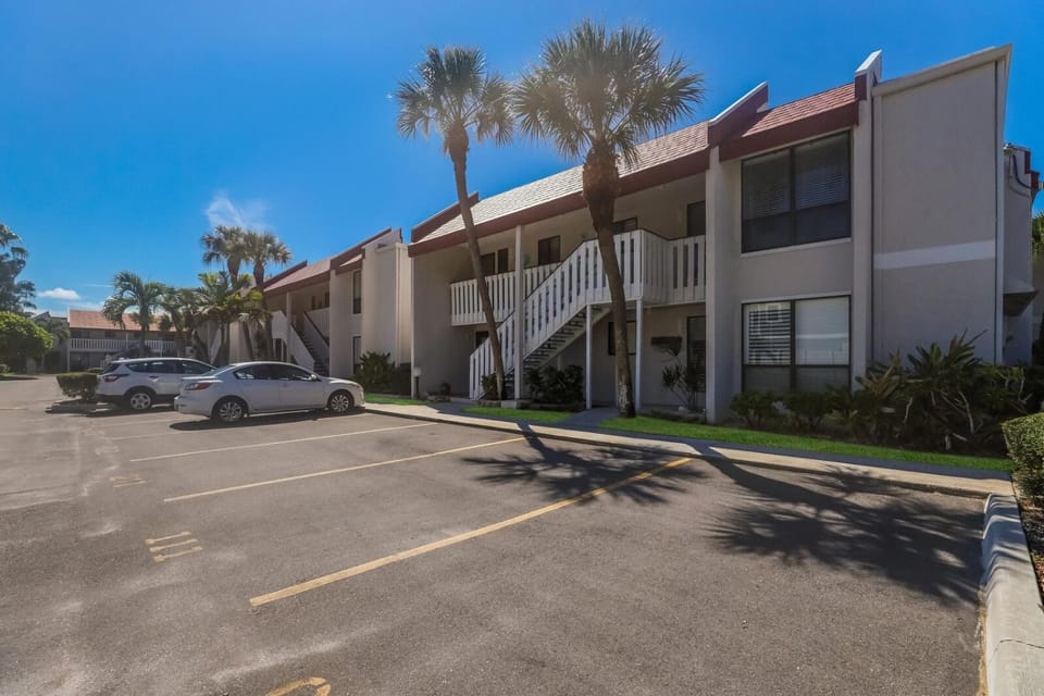 Property building, Parking
