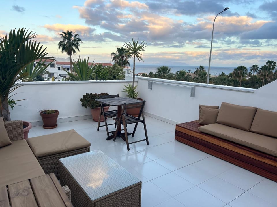 Studio apartment with large terrace and ocean view Apartment in Costa Adeje