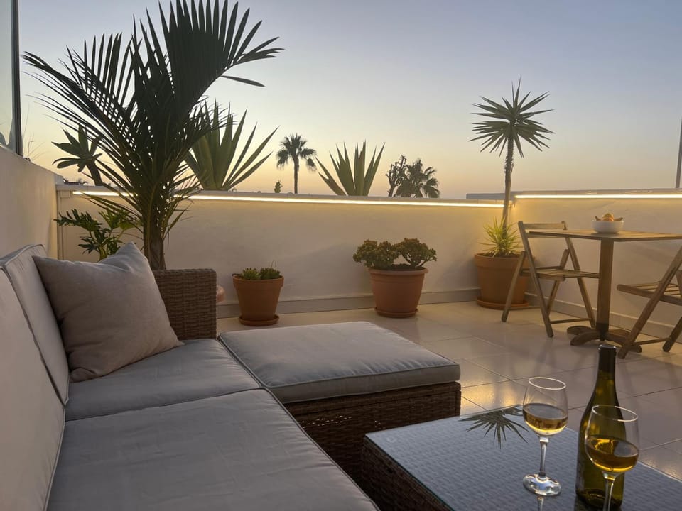 Studio apartment with large terrace and ocean view Apartment in Costa Adeje